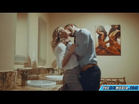 ❤️ Nigbati bilondi ti oyan ba tan ọ ni yara isinmi ti gbogbo eniyan Ibalopo didara ni% yo.pornsos-com.ru  ☑